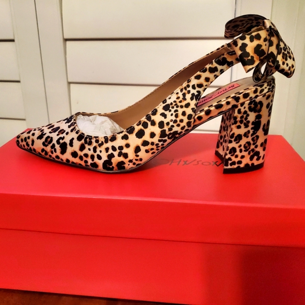 Betsey Johnson dress shoes